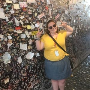 Meet your Posher, Emily